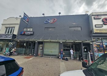 809 Bar & Grill restaurant storefront on Dyckman Street, Inwood, Manhattan