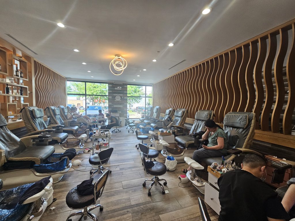 Victoria’s Nails & Bar in the Bronx