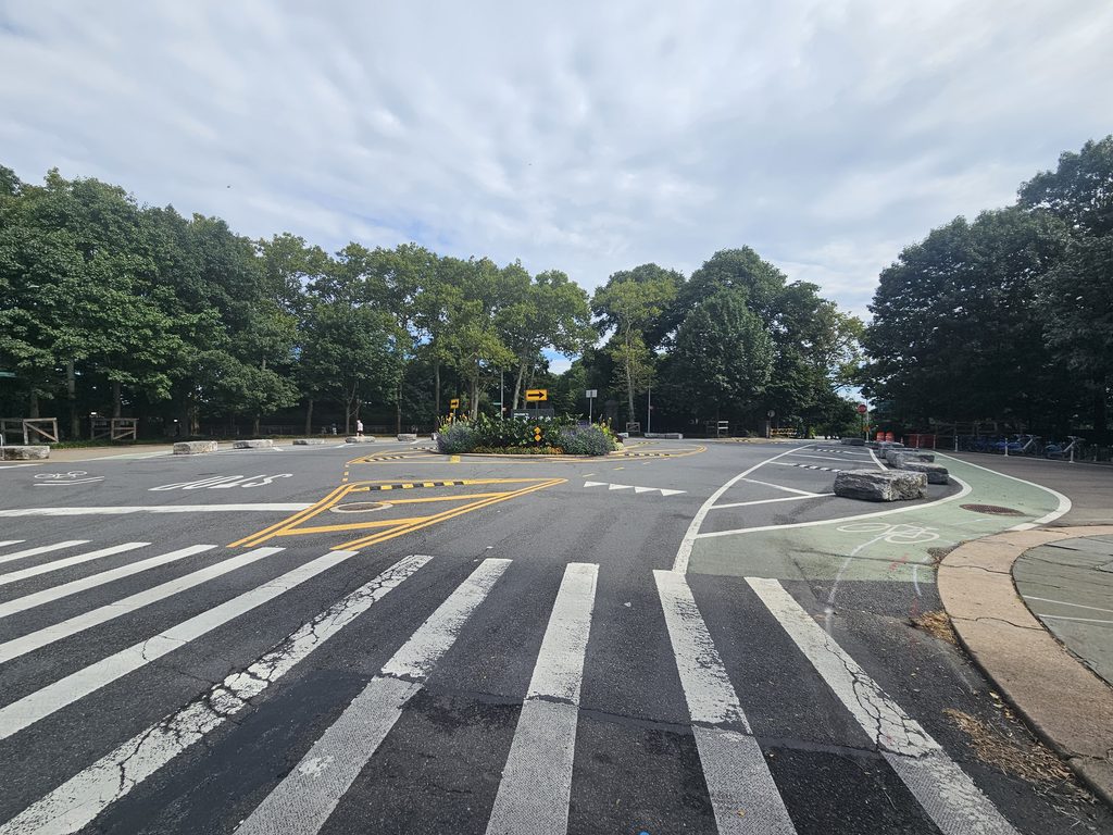 Fort Tryon Park NYC street entrance near the southern approach