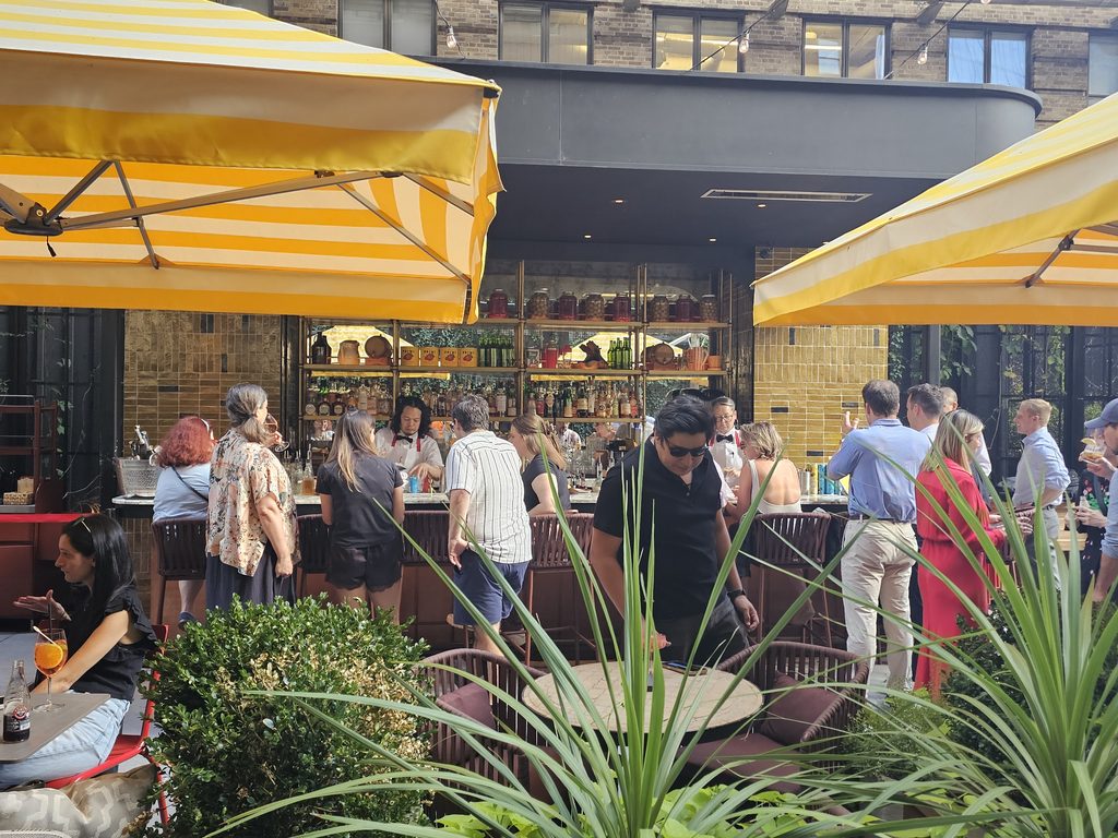 Bar Primi Penn District storefront and patio entrance in Midtown